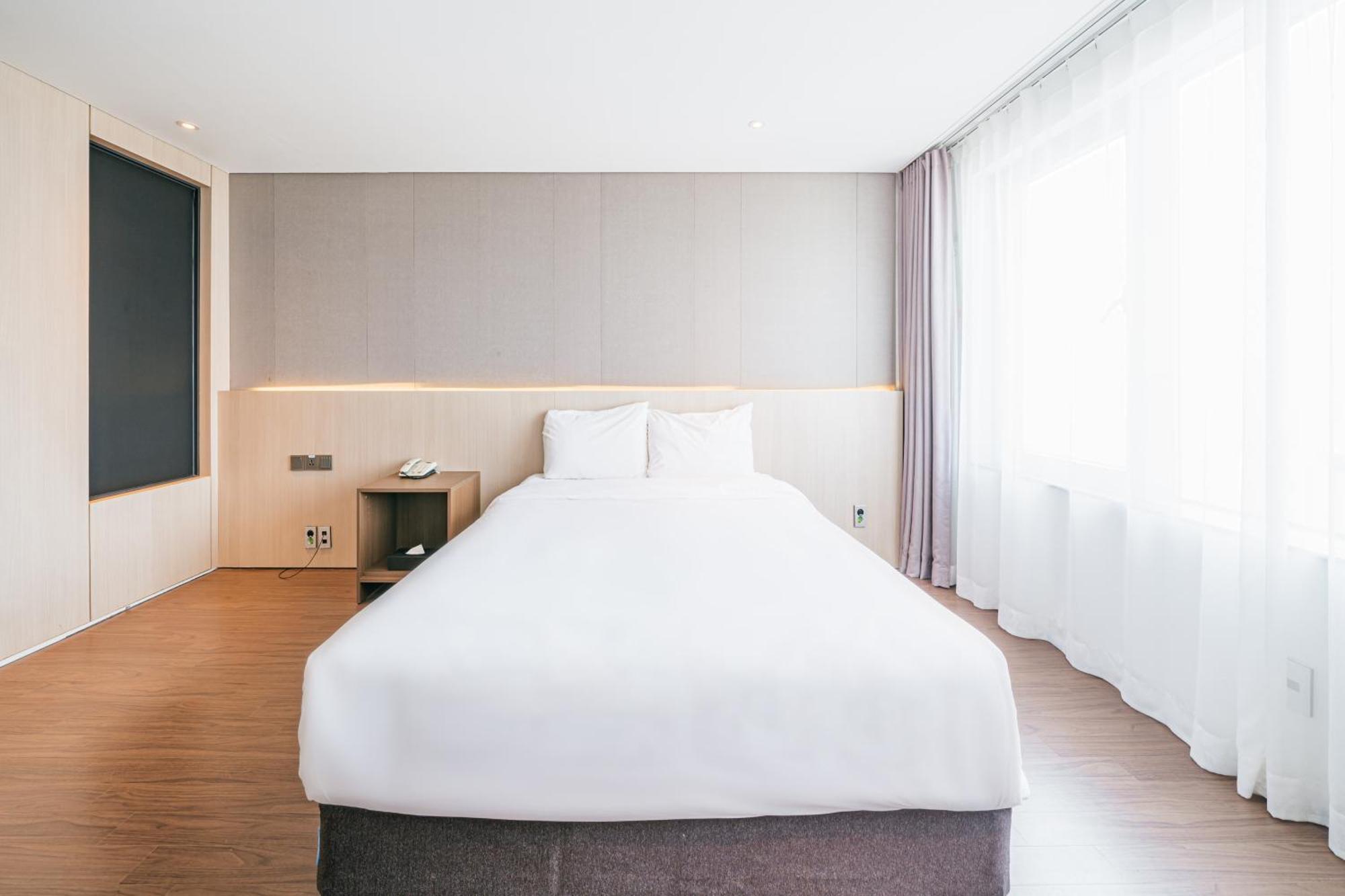 The First70 Hotel Seogwipo Exterior foto